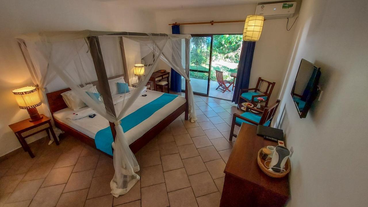 Diani Sea Lodge Diani Beach Exterior photo
