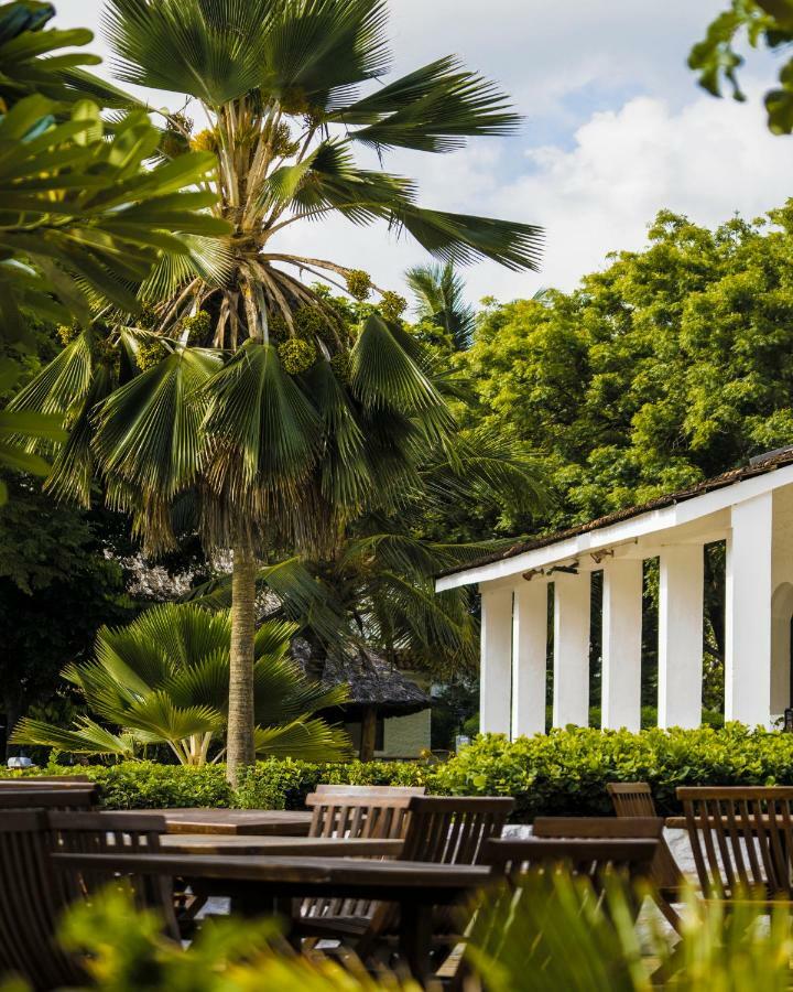 Diani Sea Lodge Diani Beach Exterior photo
