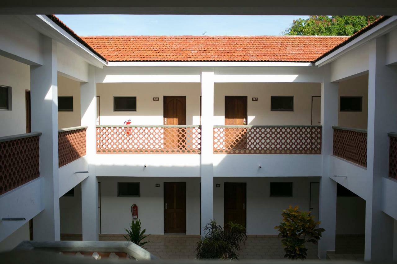 Diani Sea Lodge Diani Beach Exterior photo