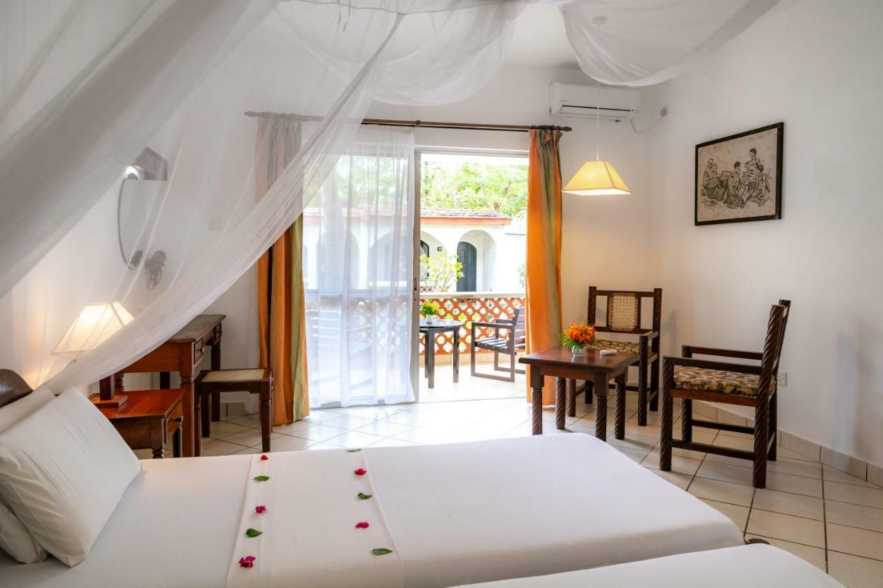 Diani Sea Lodge Diani Beach Exterior photo