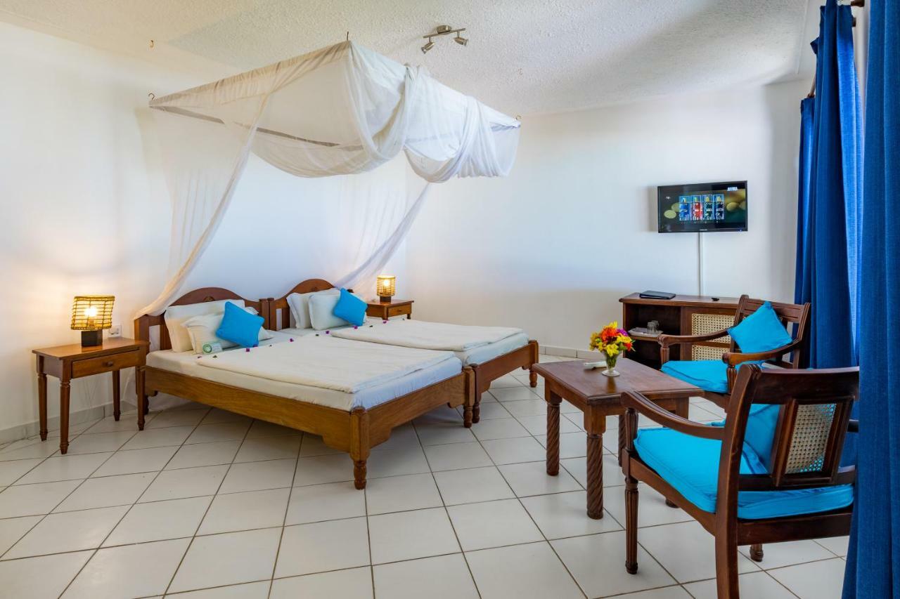 Diani Sea Lodge Diani Beach Exterior photo